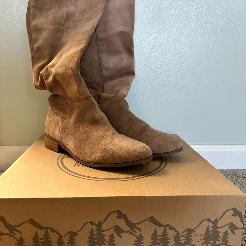 MarleyLilly Brown Suede Knee-High Boots